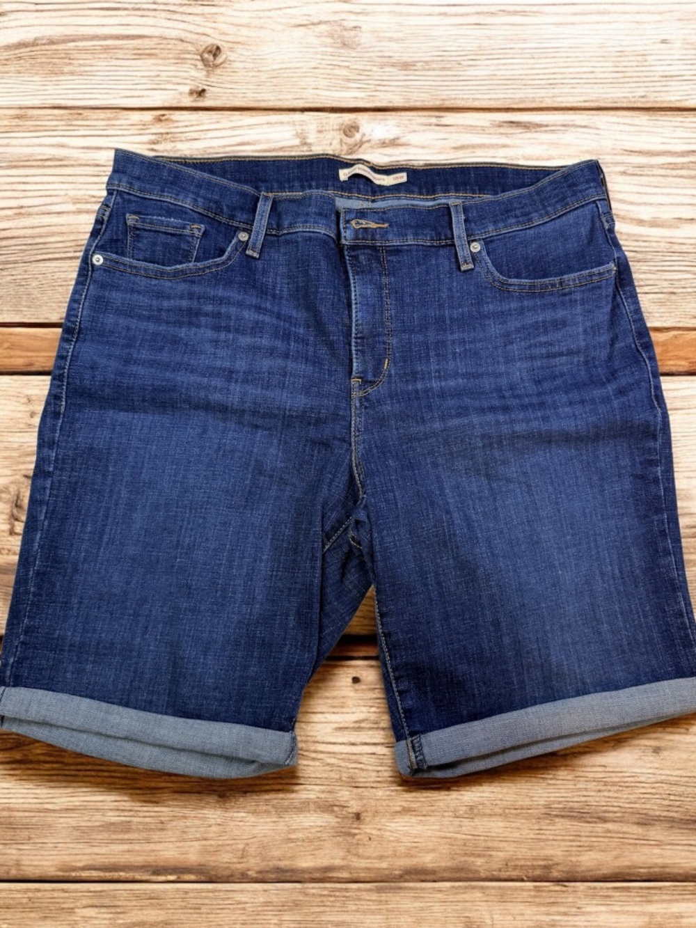 Levi's Classic Bermuda Shorts Women's Size 18W Dark Wash Stretch Denim Plus Size